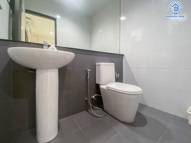 *****ทาวน์โฮมมือสองทำเลโชคชัย 4 กรุงเทพมหานคร ม. Cozy by BNTD โชคชัย 4 #หลังมุม เนื้อที่กว้างขวางถึง 28.1 ตร.ว. ฟังก์ชัน 3 ห้องนอน 3 ห้องน้ำ 2 ที่จอดรถ บนทำเลดี เดินทางสะดวกมาก พร้อมเชื่อมต่อหลายเส้นทาง ใกล้ทางด่วน "รามอินทรา"